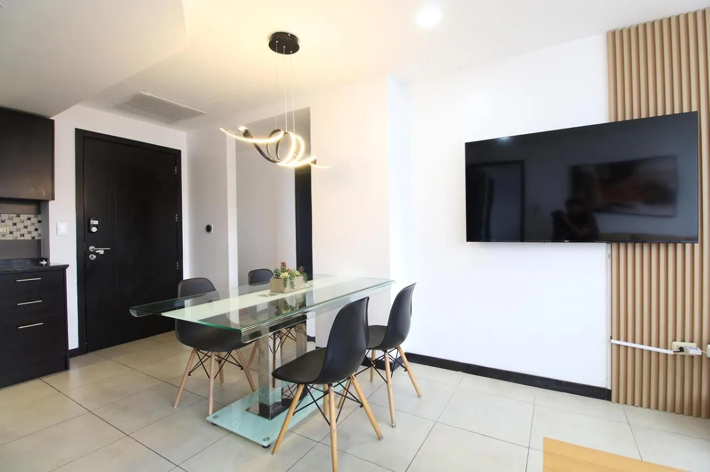 Puerto Santa Ana Luxury Suites Guayaquil 0*,  Equador